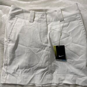 Adorable nike golf short/skirt.